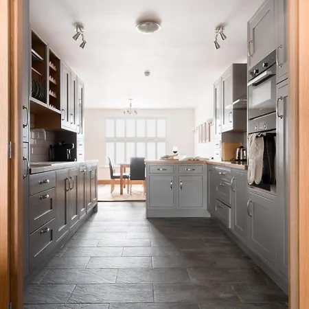 Richmond, Tithebarn St, Keswick (Cumbria)